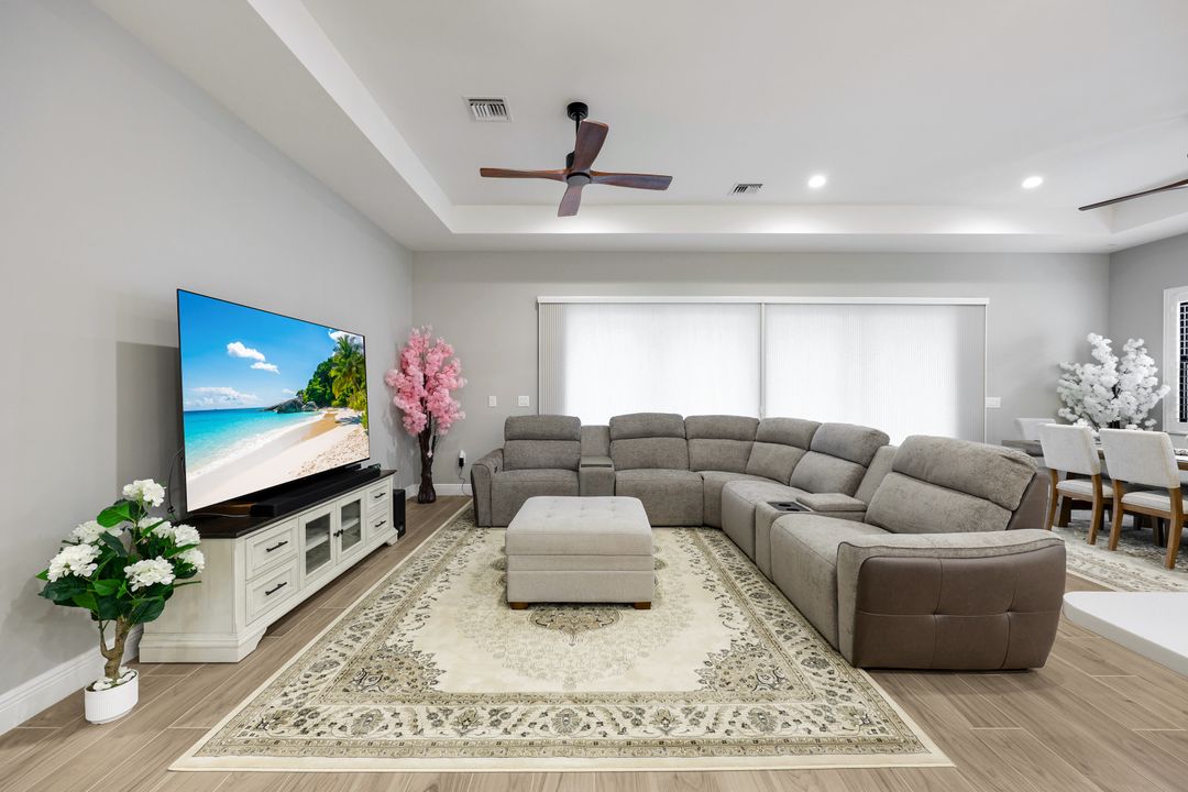 4065 Aquila Pl, Naples, FL 34120
