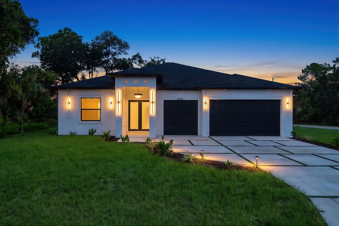 6044 Acorn Cir, LaBelle, FL 33935