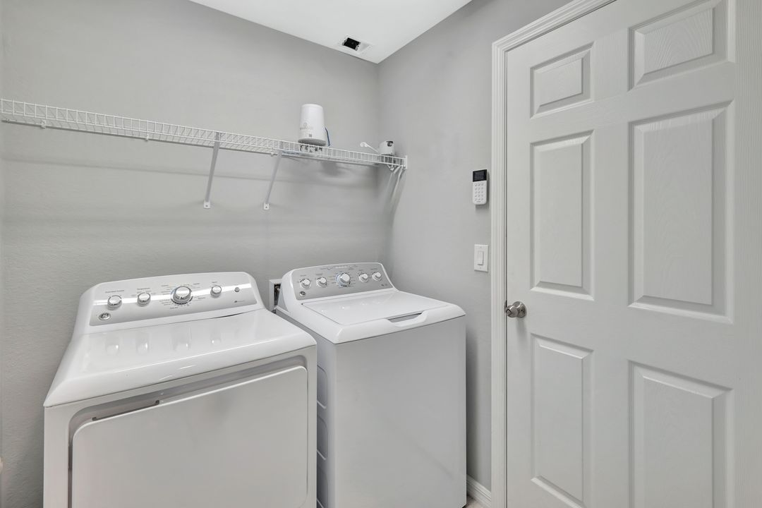 2612 NE 5th Ave, Cape Coral, FL 33909