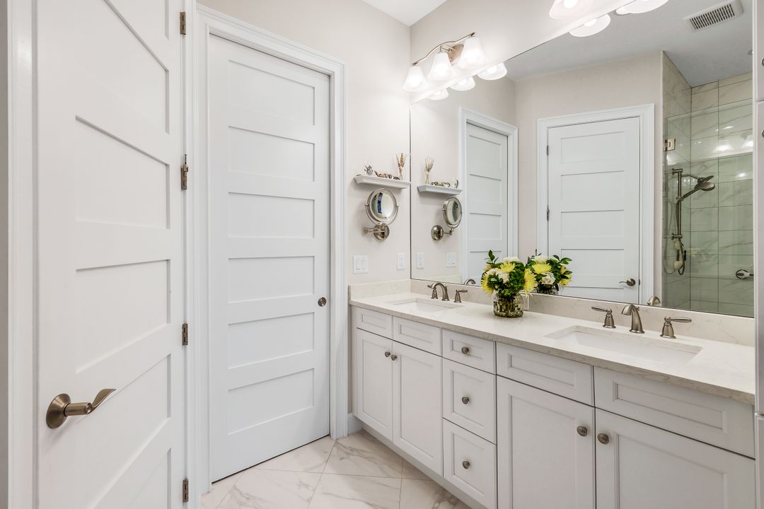 5802 Haiti Dr, Naples, FL 34112