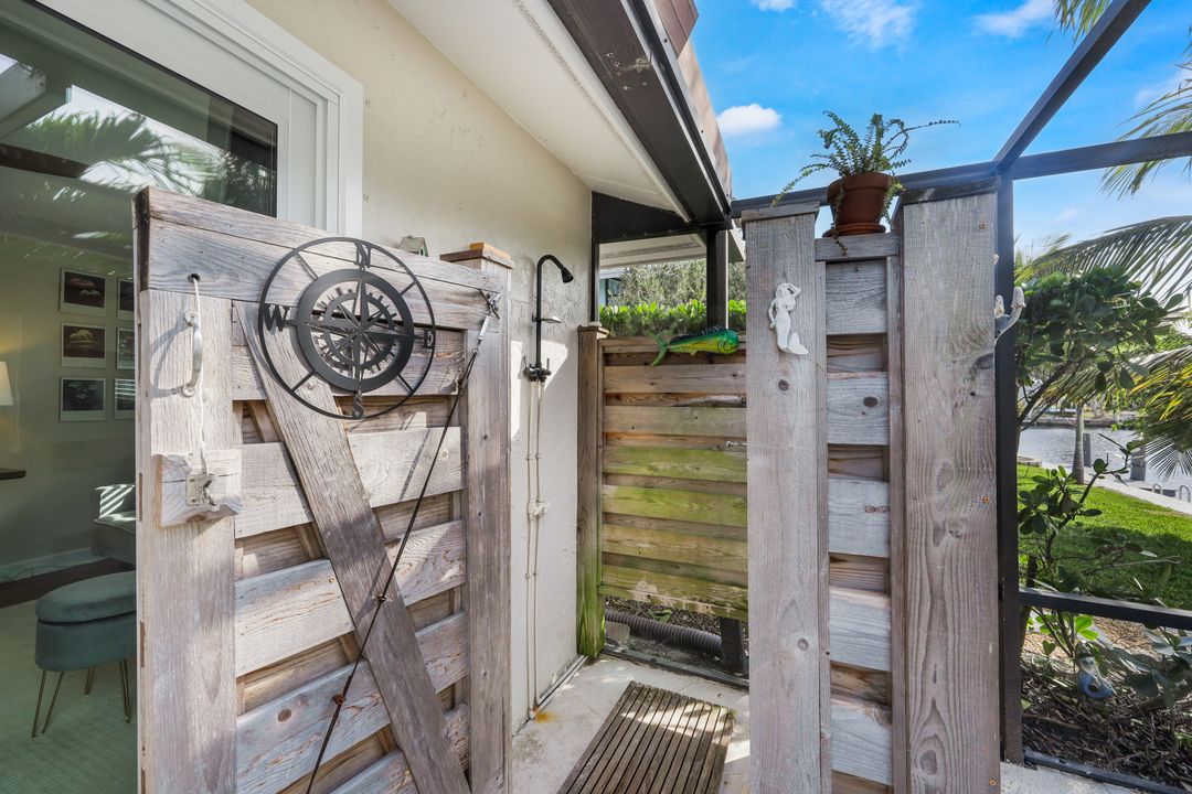 345 Henderson Ct, Marco Island, FL 34145