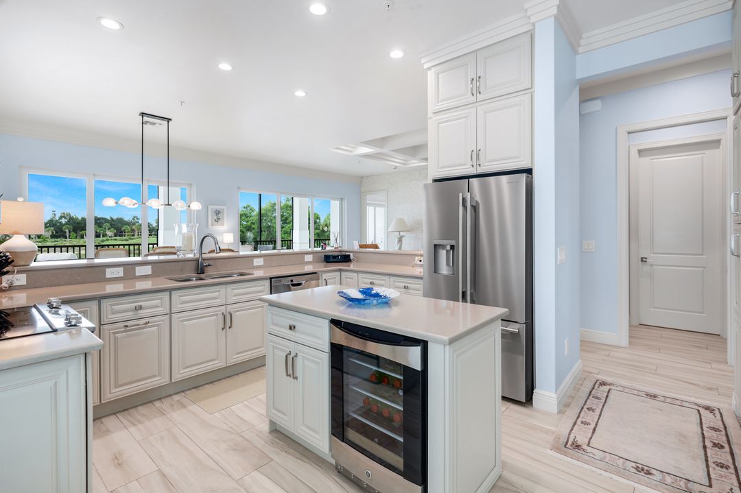 608 El Camino Real #201, Naples, FL 34119
