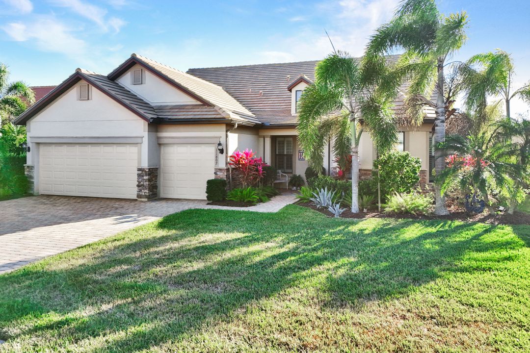 11807 Dixon Dr, Fort Myers, FL 33913