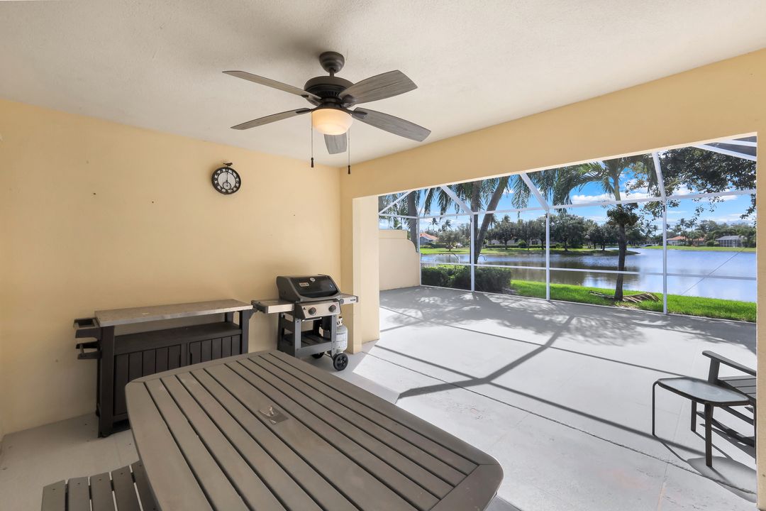 4251 Redonda Ln, Naples, FL 34119