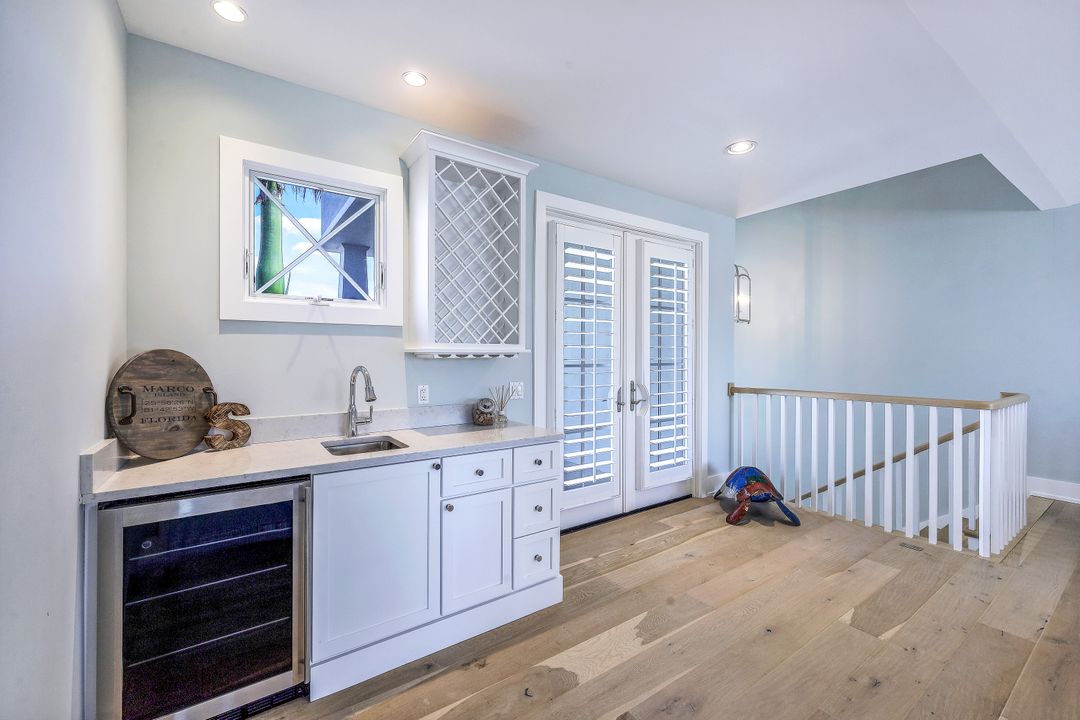 813 Magnolia Ct, Marco Island, FL 34145