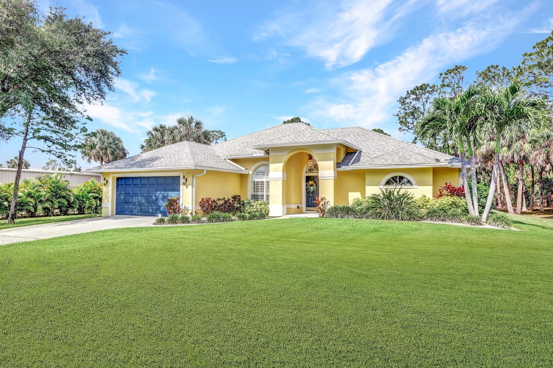 731 25th St SW, Naples, FL 34117