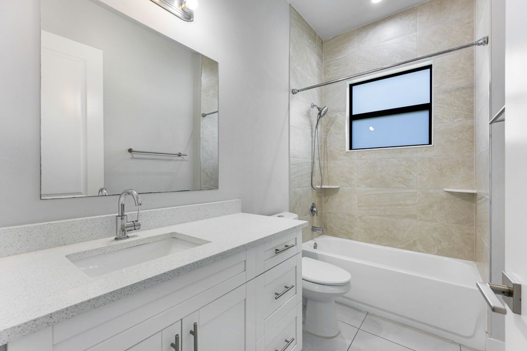 2017 47th Ave NE, Naples, FL 34120