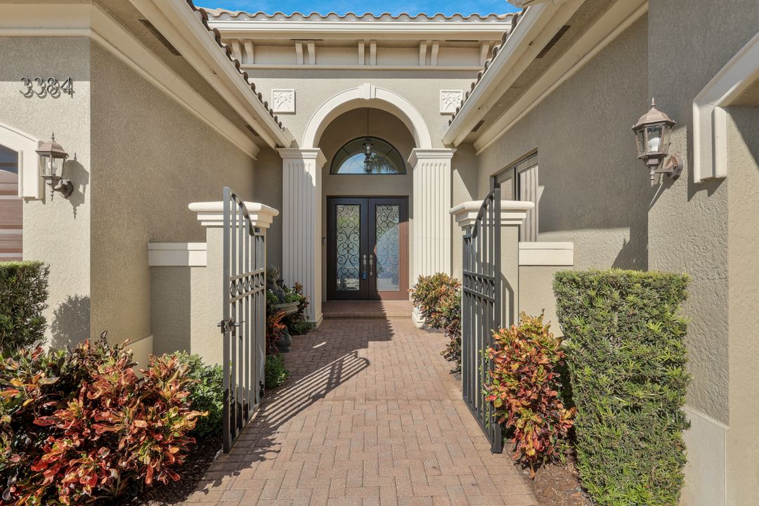 3384 Atlantic Cir, Naples, FL 34119