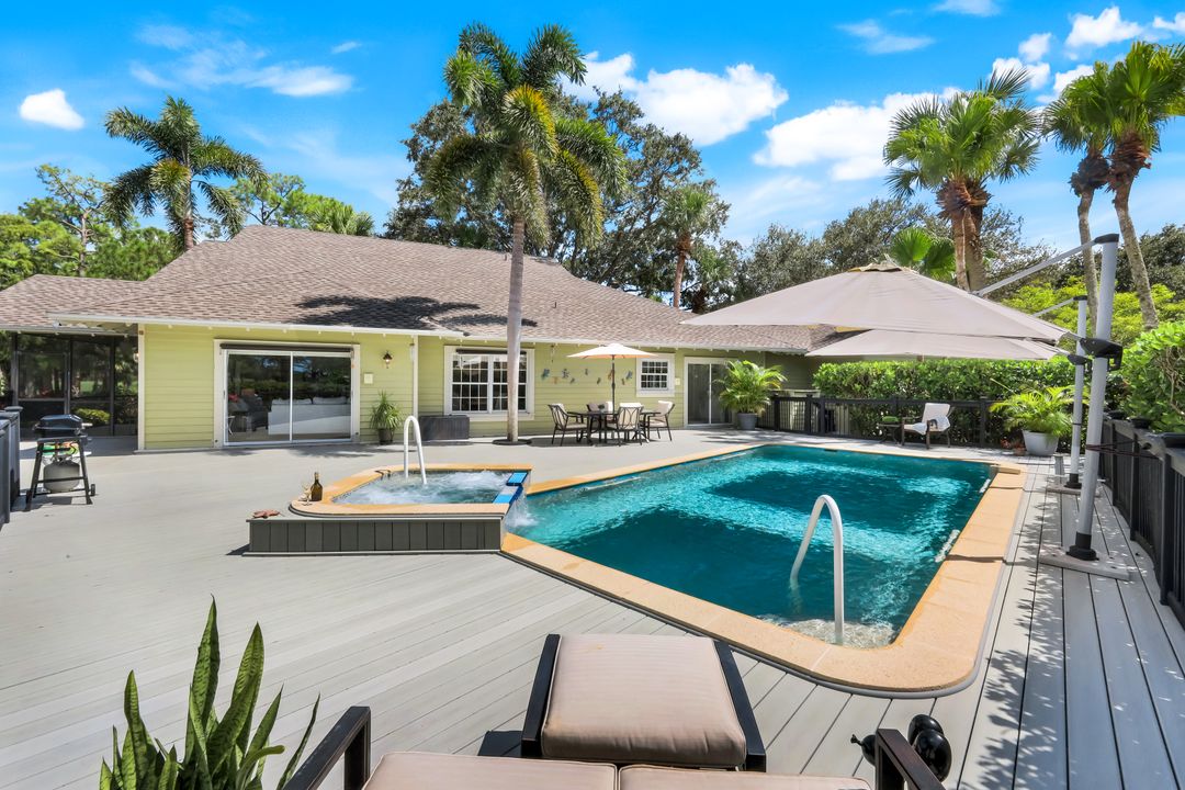 28 Golf Cottage Dr, Naples, FL 34105