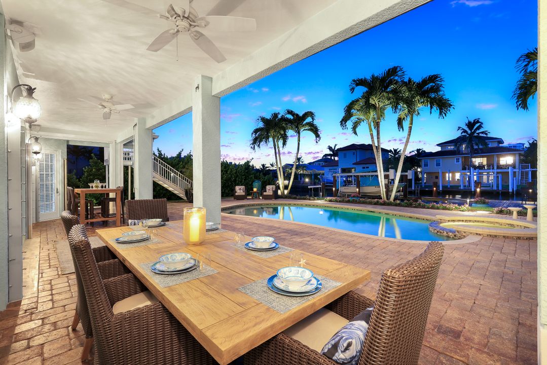 273 Egret Ave, Naples, FL 34108