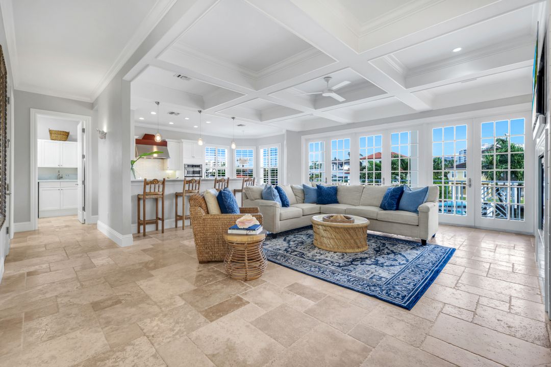 273 Egret Ave, Naples, FL 34108