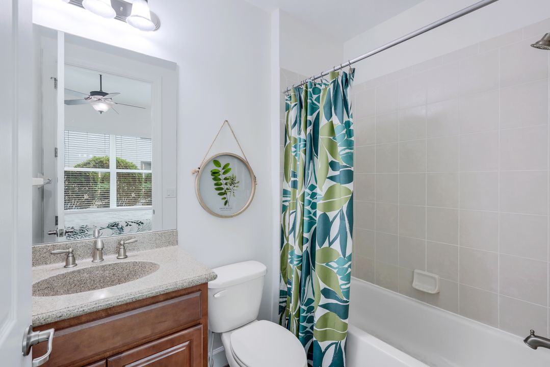 9220 Quartz Ln #101, Naples, FL 34120