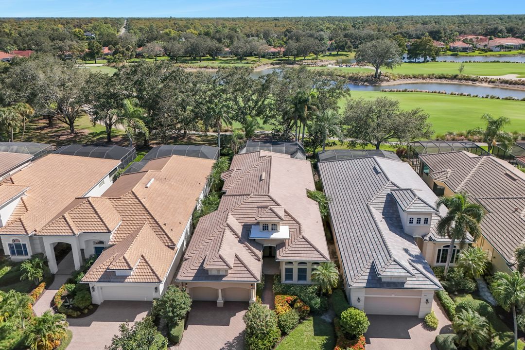 910 Villa Florenza Dr, Naples, FL 34119