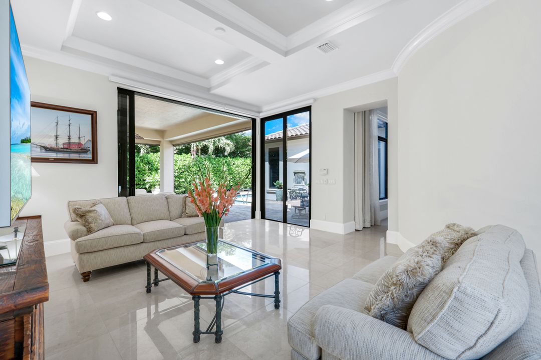 2351 Traditions Ct, Naples, FL 34105