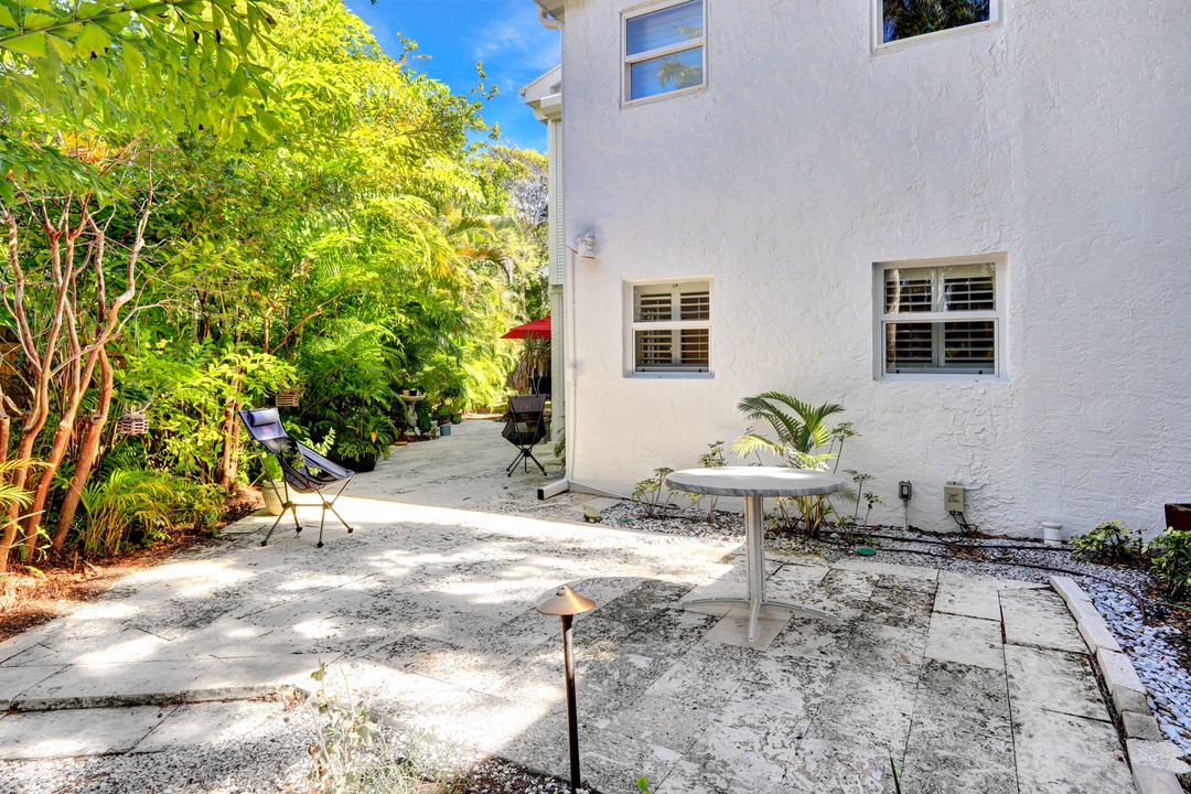 4772 West Blvd #E-102, Naples, FL 34103