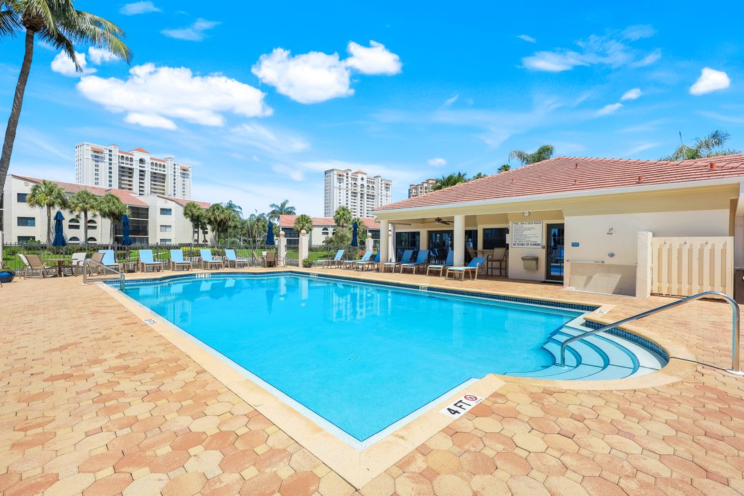 6555 Valen Way #G201, Naples, FL 34108