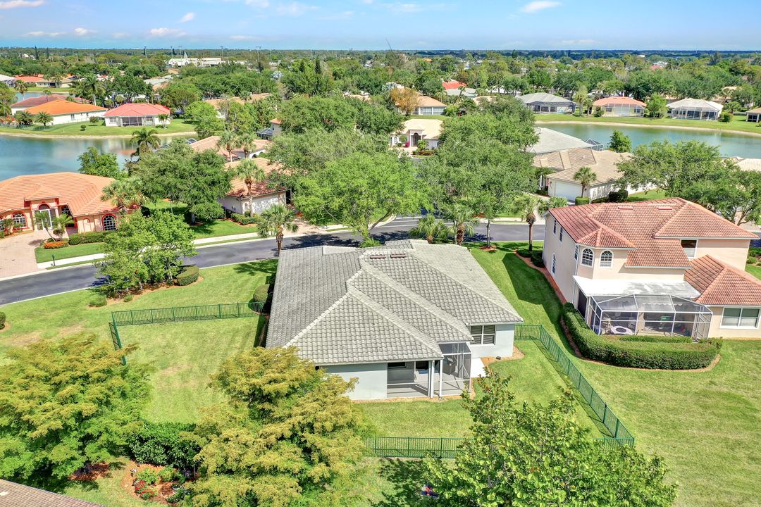 3967 Ruxton Rd, Naples, FL 34116