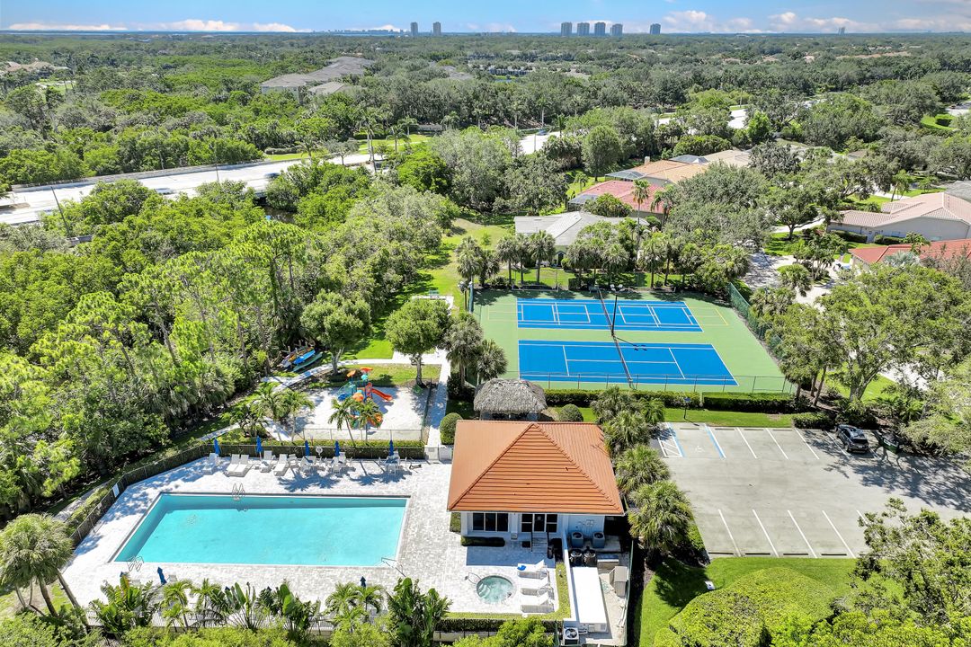 25740 Creekbend Dr, Bonita Springs, FL 34135