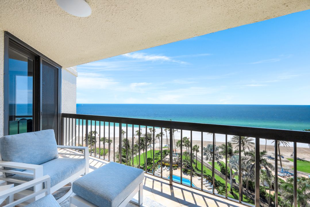 4551 Gulf Shore Blvd N #1003, Naples, FL 34103