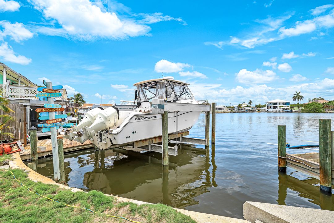 527 Goodland Dr, Marco Island, FL 34145
