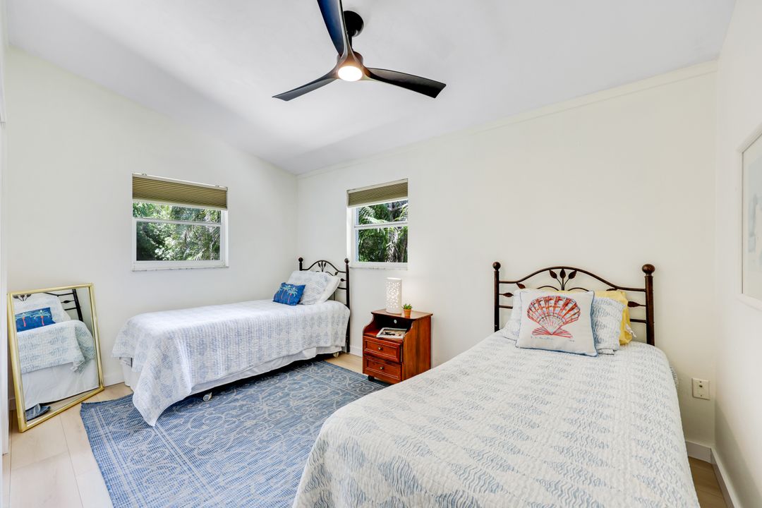 631 108th Ave N, Naples, FL 34108