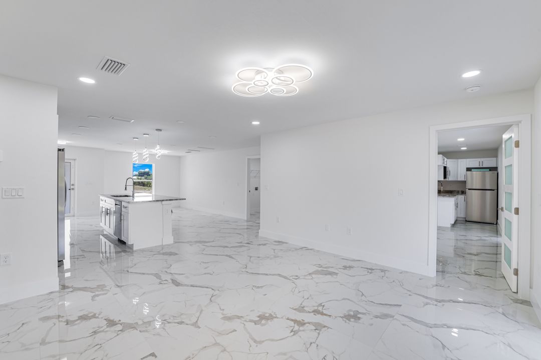 3020 1st St W, Lehigh Acres, FL 33971