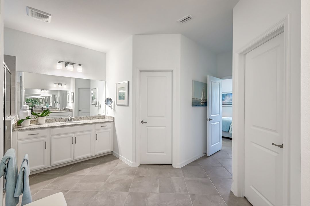 3272 Altimira Dr, Fort Myers, FL 33905