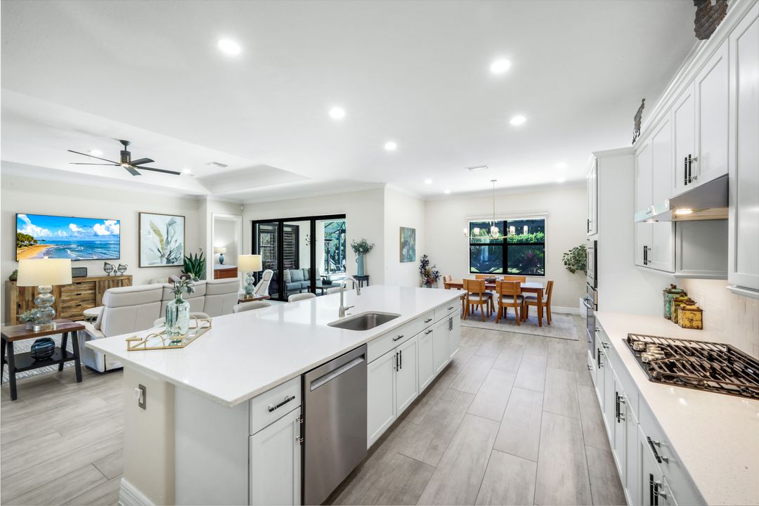 2302 Grenadines Way, Naples, FL