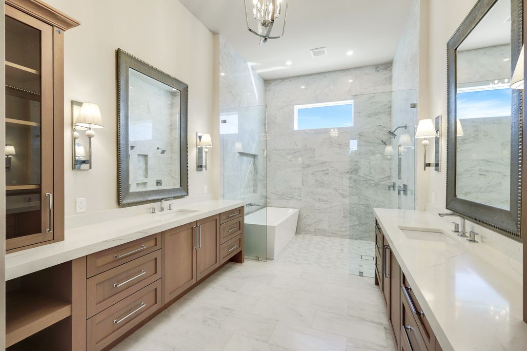 888 Banyan Ct, Marco Island, FL 34145