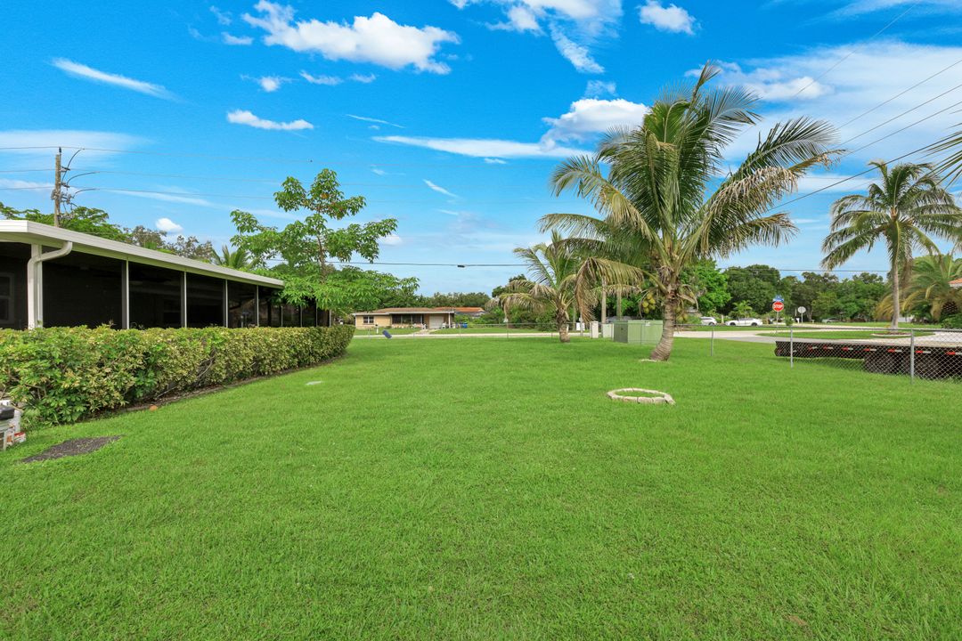 1007 Wilshire Dr, Fort Myers, FL 33919