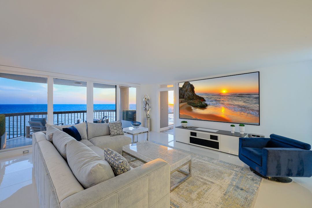4551 Gulf Shore Blvd N #1003, Naples, FL 34103