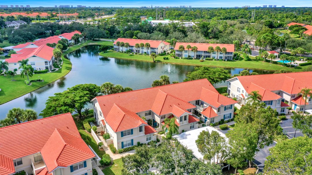 5025 Cedar Springs Dr #102, Naples, FL 34110