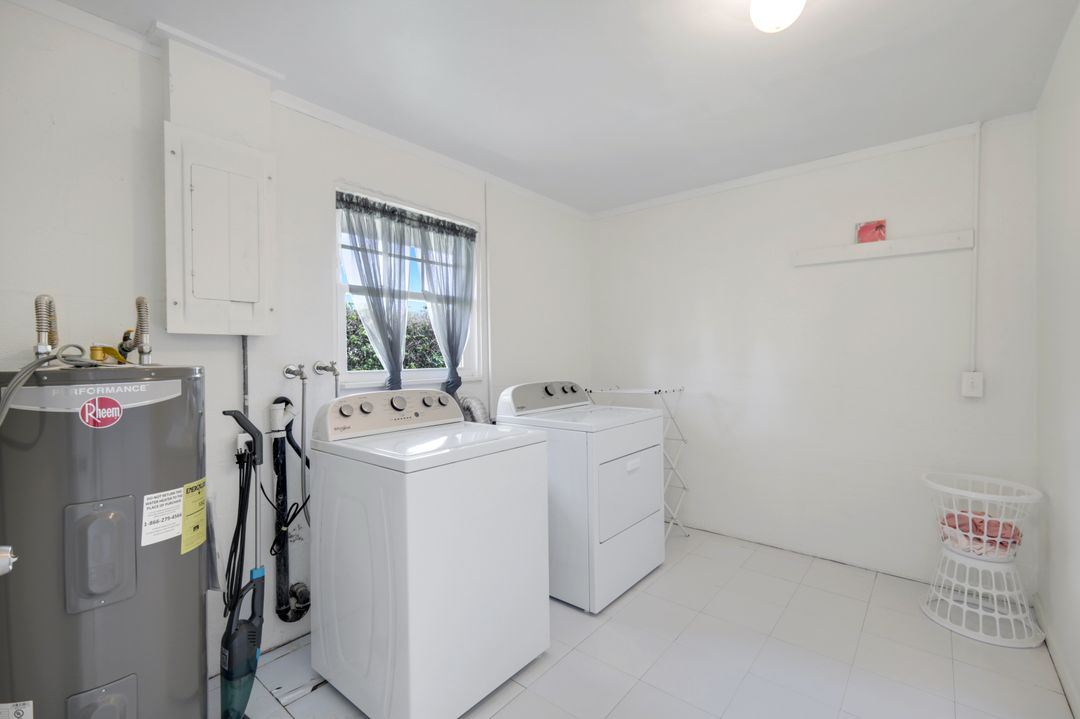 59 Hilo Ct, Naples, FL 34112