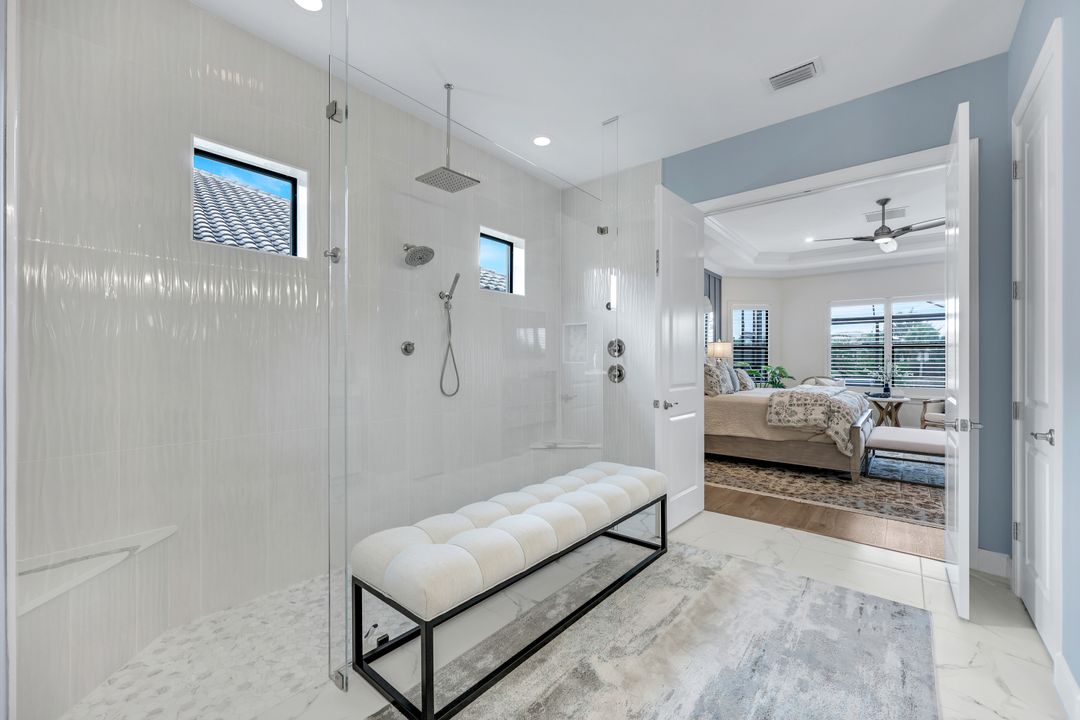 9223 Rialto Ln, Naples, FL 34119