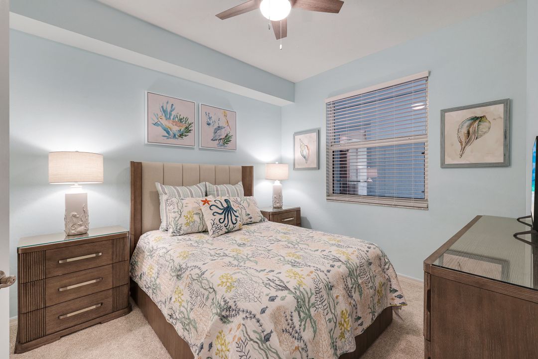 460 Launch Cir #202, Naples, FL 34108