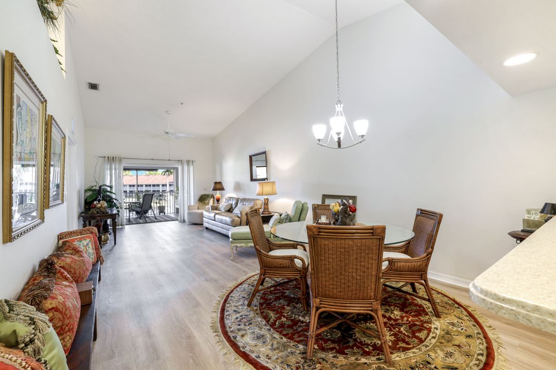 2347 Hidden Lake Ct #6, Naples, FL 34112