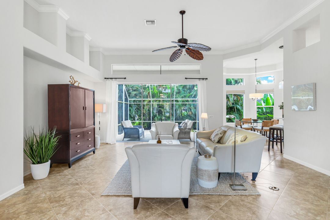 1932 Springberry Cir, Naples, FL 34109