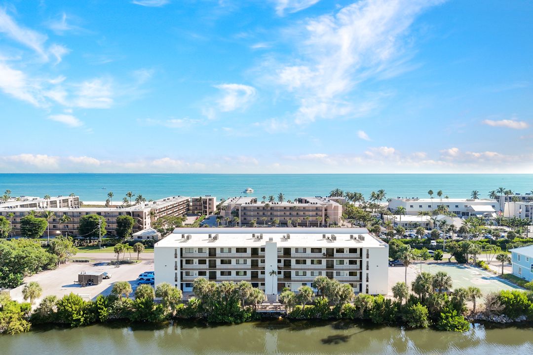 1440 Middle Gulf Dr, Sanibel, FL 33957