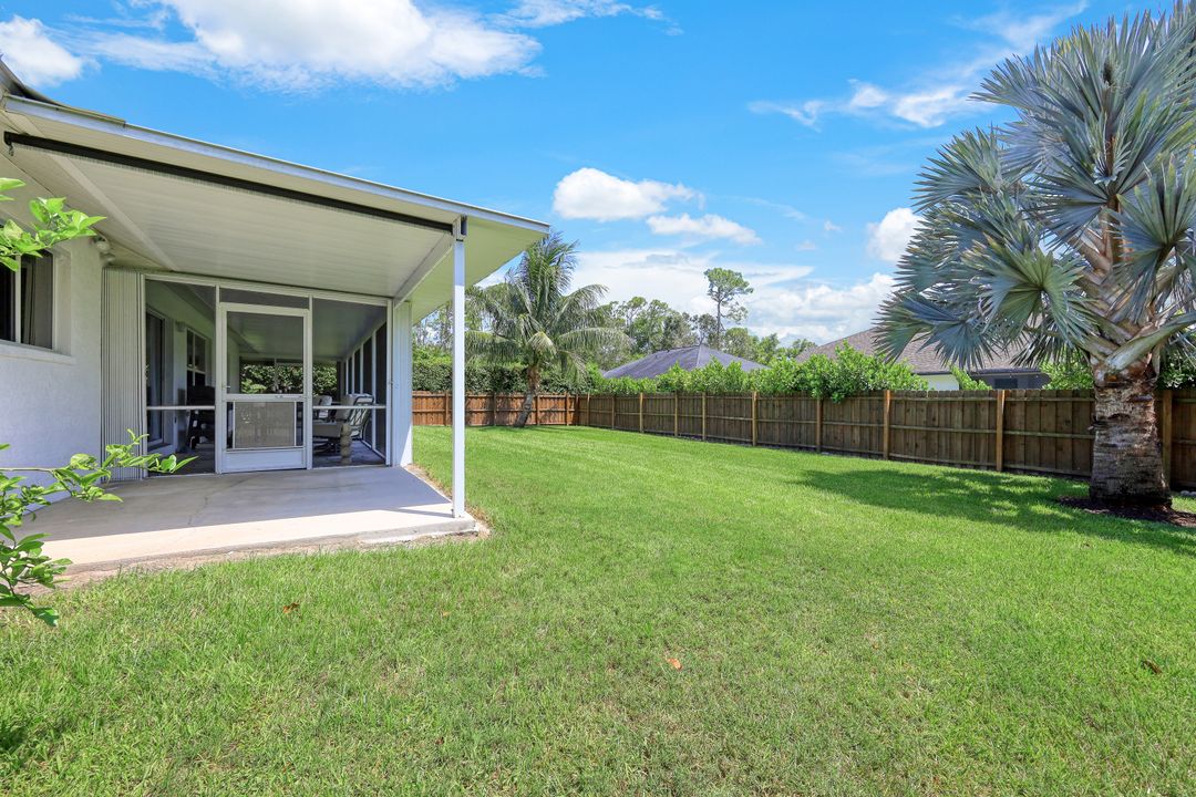 282 Madison Dr, Naples, FL 34110