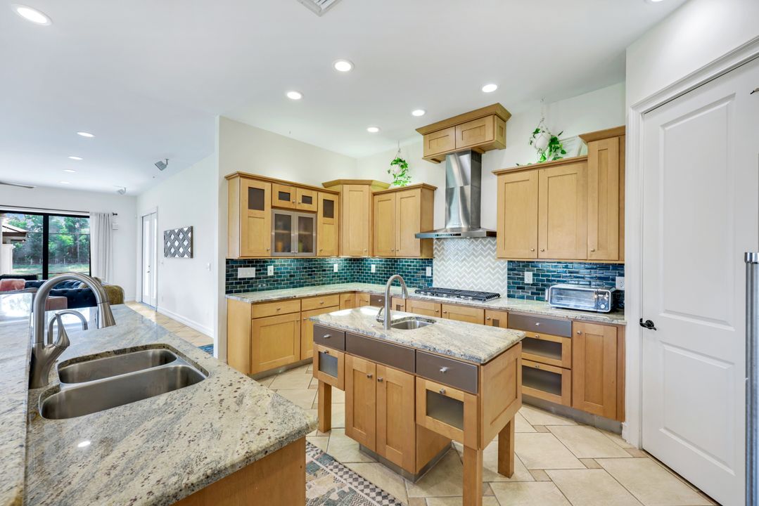397 Lavida Way, Cape Coral, FL 33993