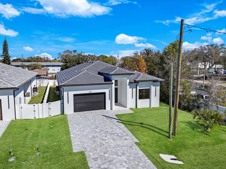 1381 Trail Terrace Dr, Naples, FL 34103