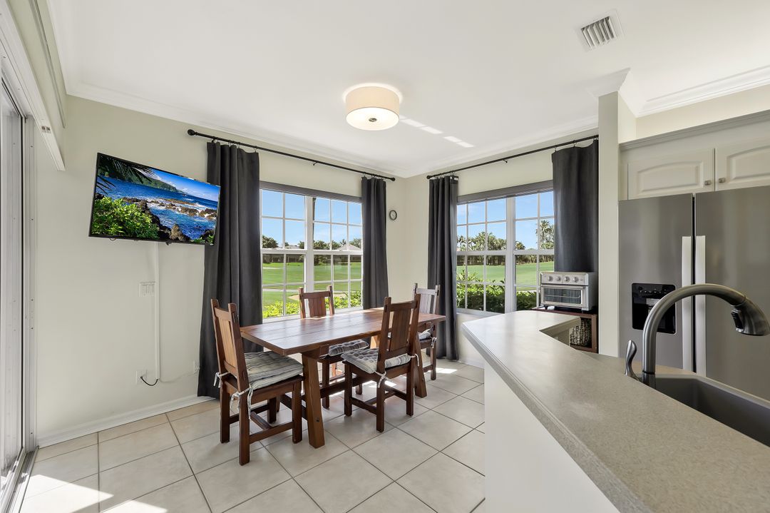 5877 3 Iron Dr #702, Naples, FL 34110