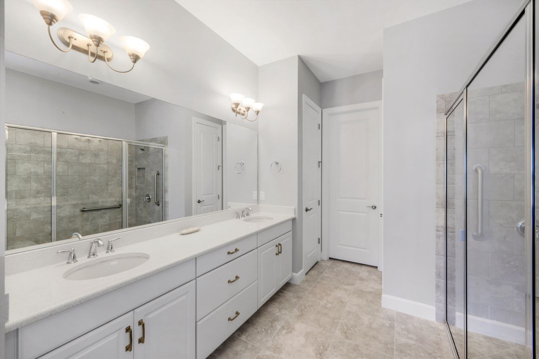 8396 Promoso Ct, Naples, FL 34114