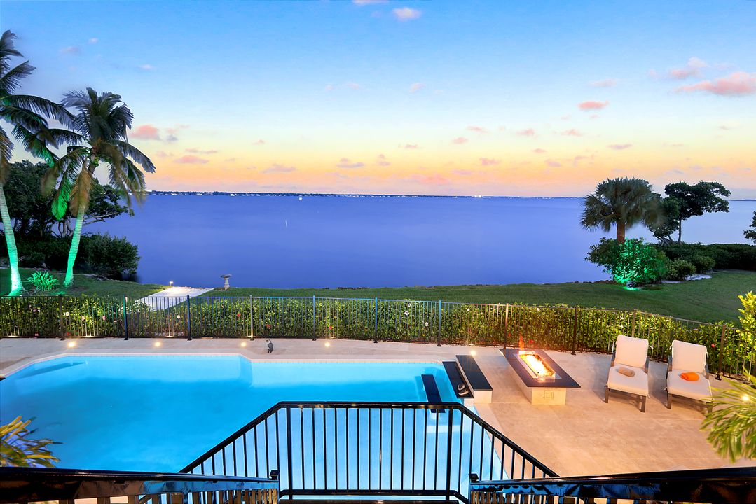 12560 Panasoffkee Dr, North Fort Myers, FL 33903