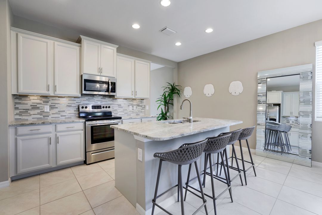 15096 Ligustrum Ln, Alva, FL 33920