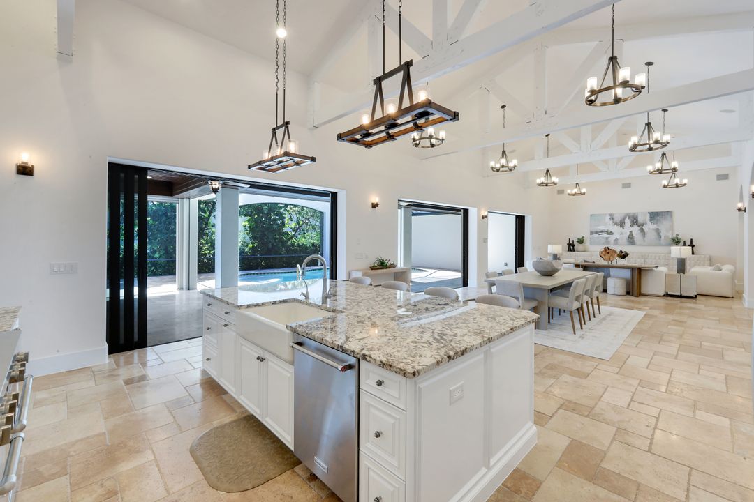1400 Forrest Ct, Marco Island, FL 34145