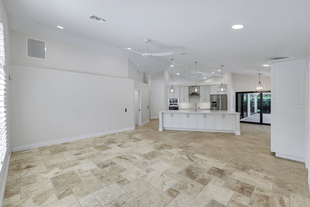 235 Silverado Dr, Naples, FL 34119