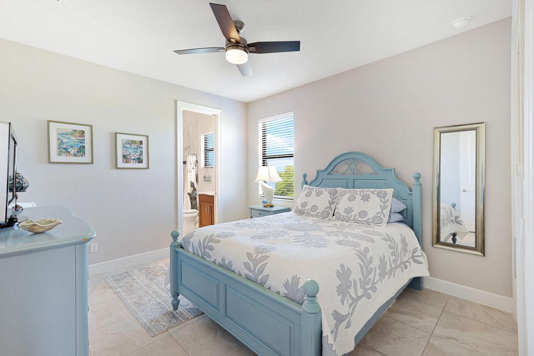 4612 NW 33rd Terrace, Cape Coral, FL 33993