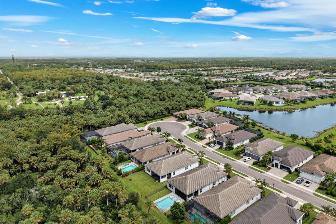 11855 Gardenia Ave, Naples, FL 34120