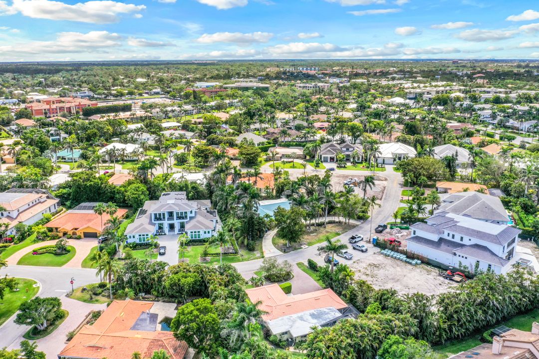 723 Willowhead Dr, Naples, FL 34103